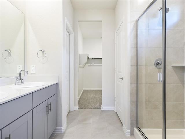 Building Photo - 208 Goosewood Dr