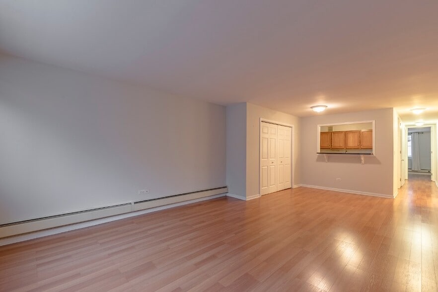 Building Photo - 1344 N Dearborn St