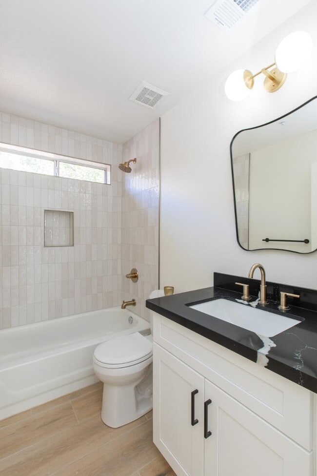 Building Photo - 23554 N 73rd Pl