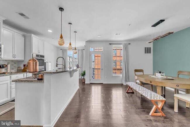 Building Photo - 23548 Belvoir Woods Terrace