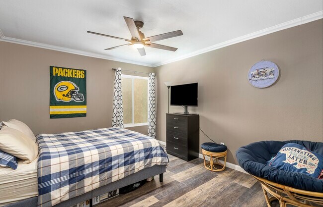 Building Photo - 1000 W MacArthur Blvd