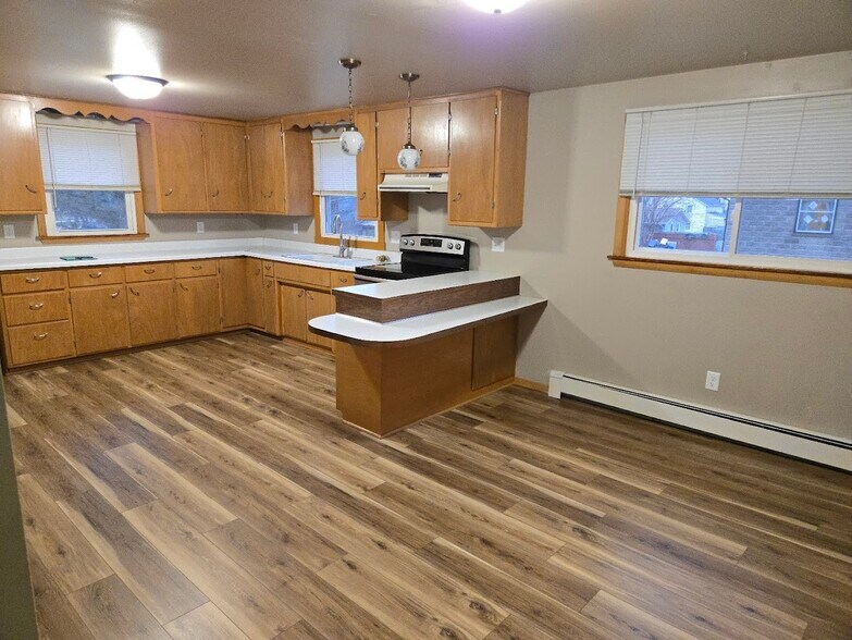 Kitchen - 401 Main St