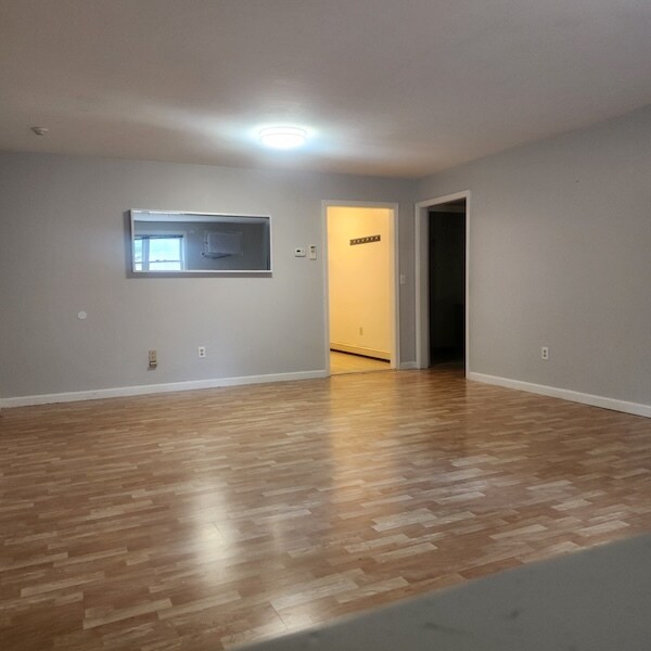 Building Photo - 10 Nuttall Ln