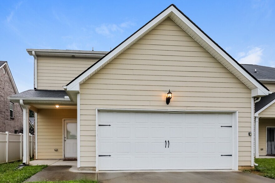 Building Photo - 176 Addy Ln