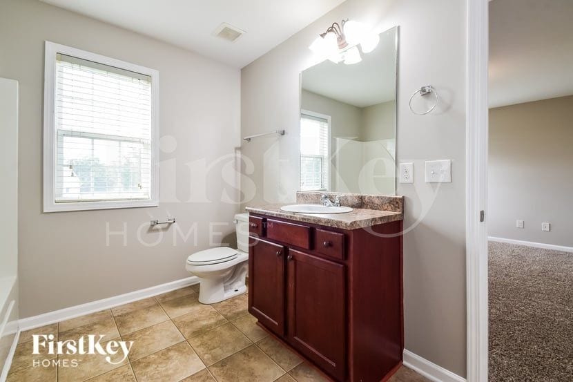 Building Photo - 6303 Spring Cove Dr