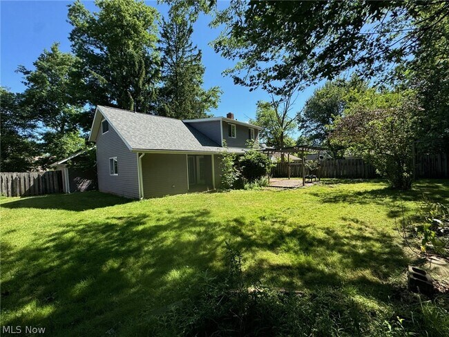 Building Photo - 6380 Woodhawk Dr