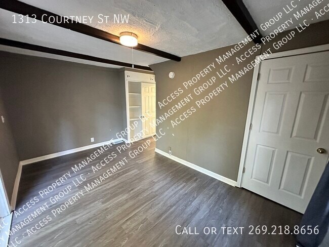 Building Photo - 1313 Courtney St NW