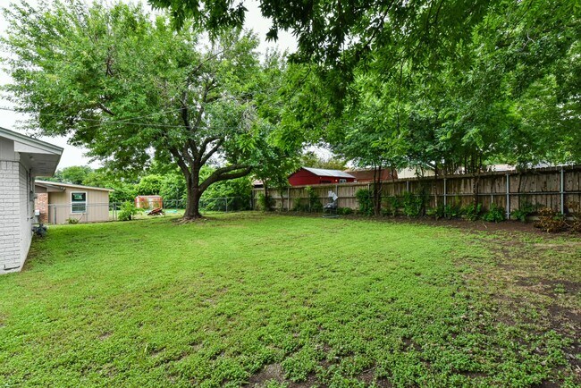 Building Photo - 1602 Missouri Ave