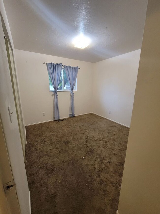 Building Photo - $1665 | 3BR/1BA | Spacious 3 Bedroom Home for Rent in Southeast Colorado Springs