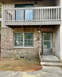 Building Photo - 402 74th Ave N
