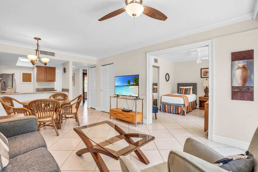 Building Photo - 600 Neapolitan Way