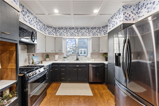 Building Photo - 373 Genesee St