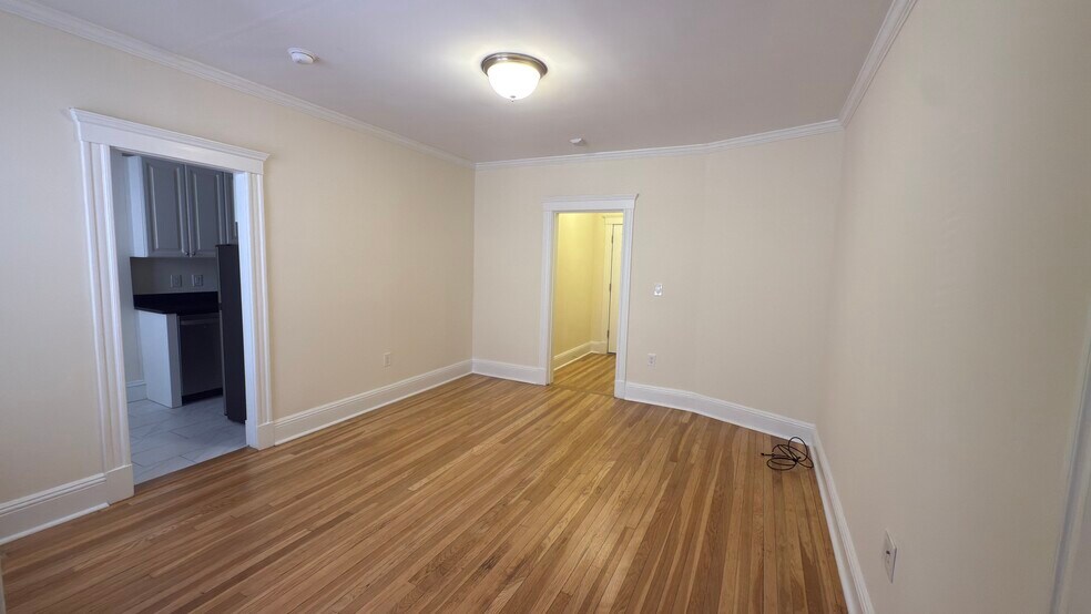 Building Photo - 3 Chauncy Ln