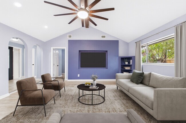 Building Photo - 10915 Sagedowne Ln