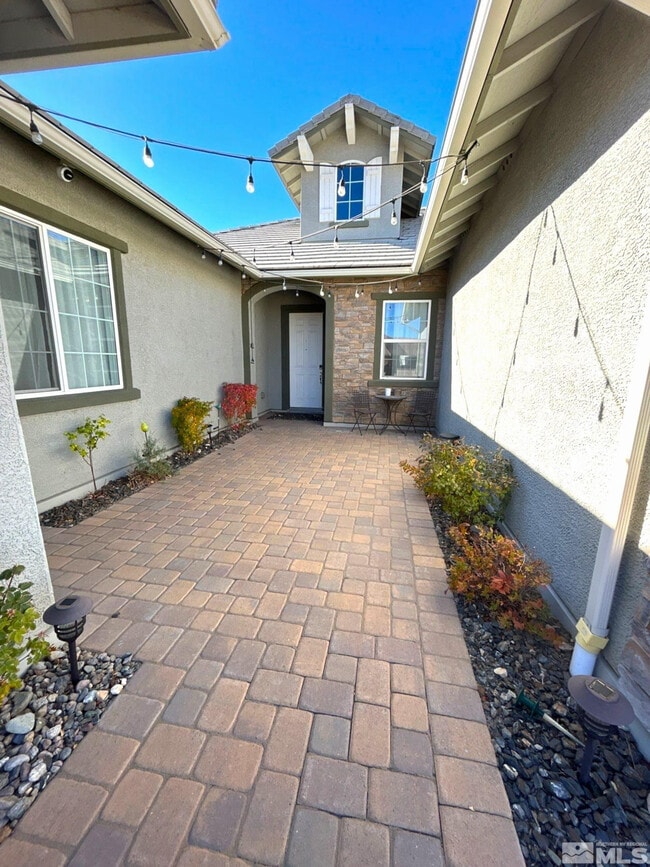 Building Photo - 2070 Blue Boy Ln