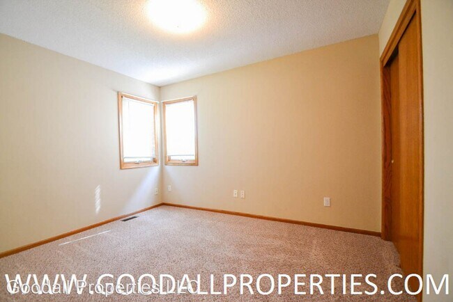 Building Photo - 3 br, 2.5 bath House - 4741 Coachlight Drive