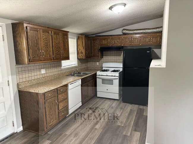 Building Photo - 505 N Geronimo Dr