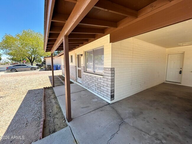 Building Photo - 3147 E Edgewood Ave