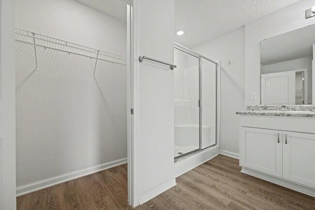 Building Photo - 3277 Chapelwood Dr