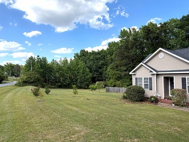 Building Photo - 245 Jarrett Bay Ln