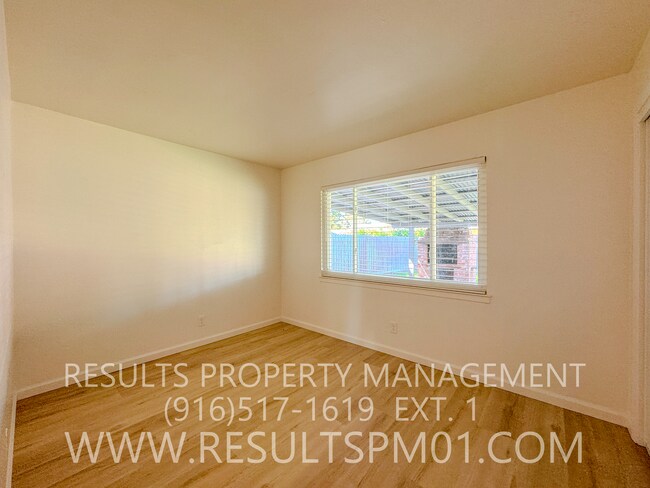 Building Photo - Completely remodeled 4 Bedroom home