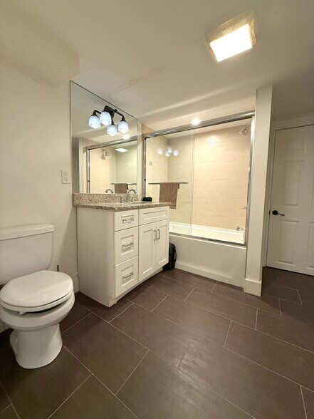 Building Photo - 52 Brastow Ave