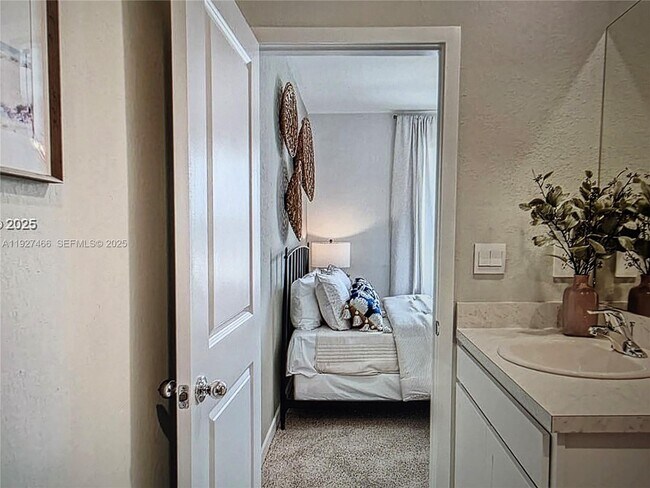 Building Photo - 271 NE 16th St