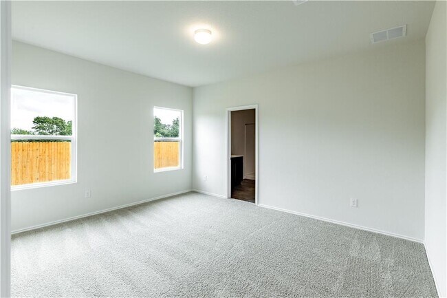 Building Photo - 15204 Kent Justin Dr