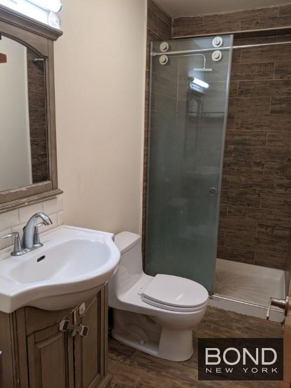 Building Photo - 3 bedroom in GREAT NECK NY 11023