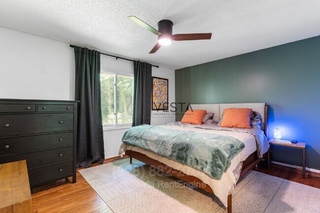 Building Photo - 12 Wood Rd