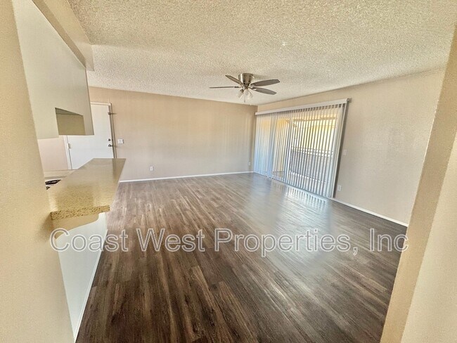 Interior Photo - Sea Breeze