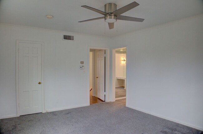 Building Photo - 3-bedroom, 2.5-bath home with mostly hardwood floors