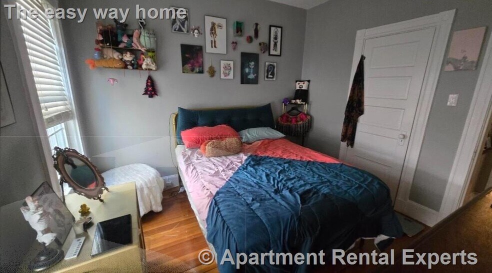 Building Photo - 835 Fellsway