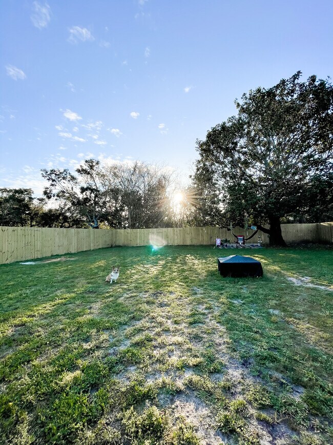 Building Photo - 1729 Shellfish Dr