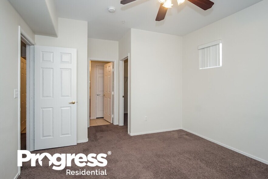 Building Photo - 7131 S Durango Dr