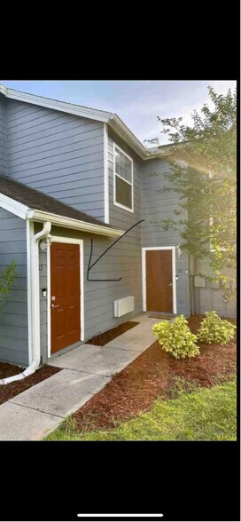 Building Photo - 537 Caribbean Dr