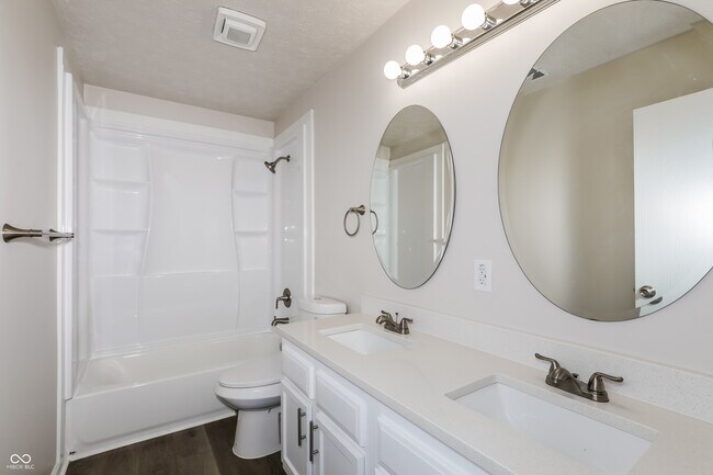 Building Photo - 11115 Dura Dr