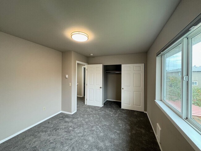 Building Photo - RGL Properties - 9614-9616