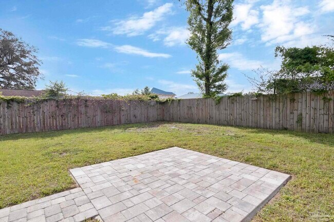 Building Photo - 2325 Merle Cir