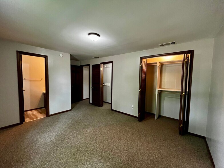 Building Photo - 3315 Walden Run