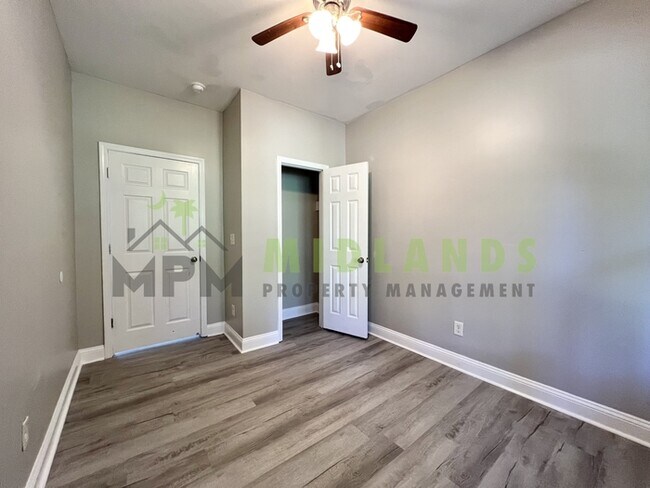 Building Photo - 3202 Belvedere Dr