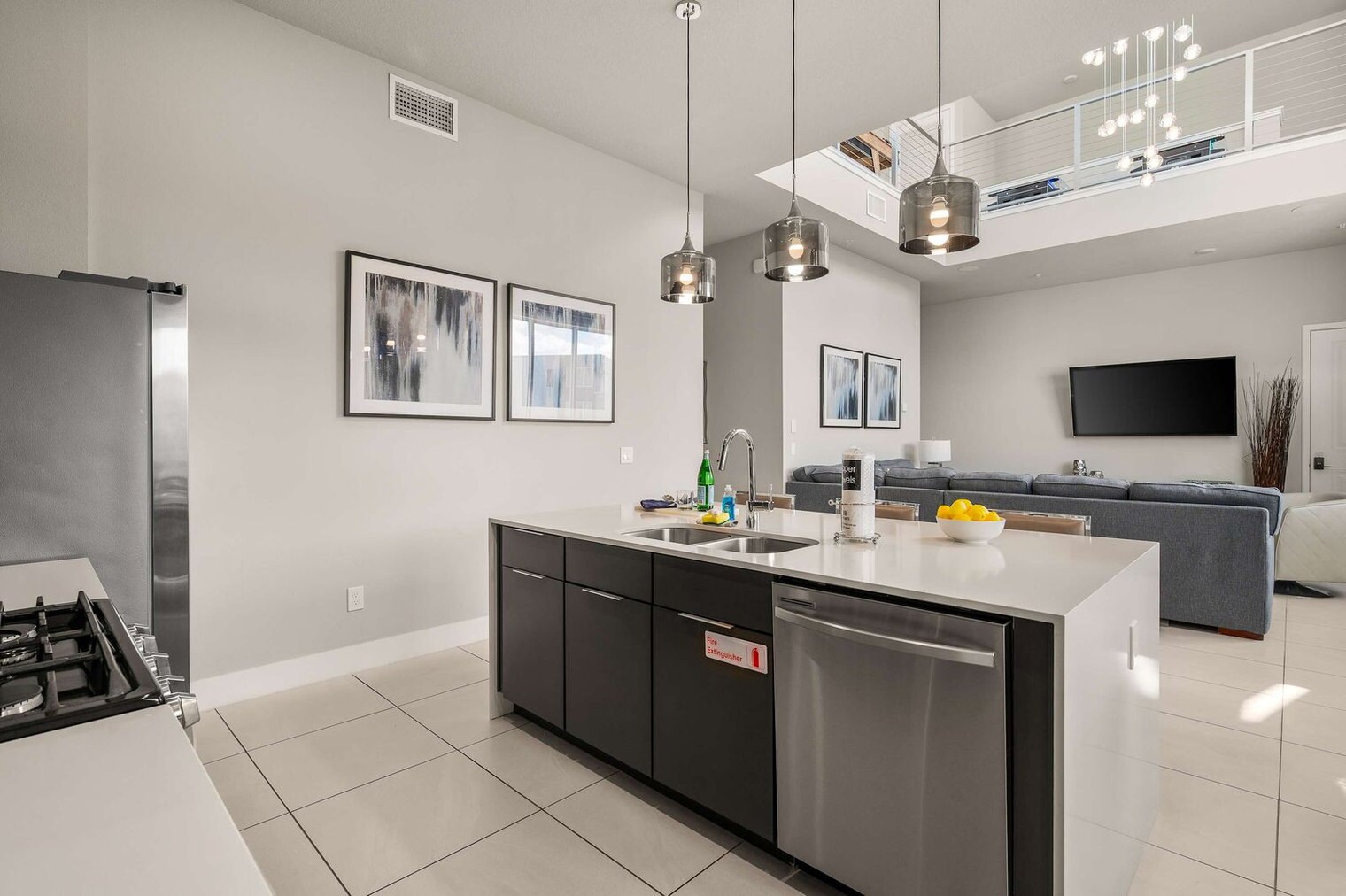 Building Photo - 7740 Sandy Ridge Dr