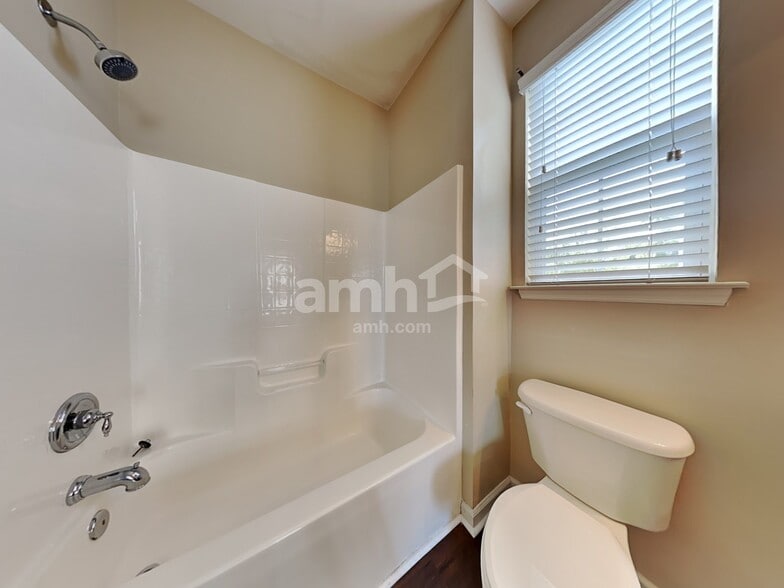 Building Photo - 2993 Nantuckett Ave