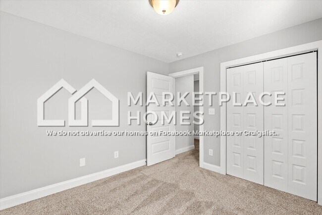 Building Photo - 128 Downsbury Rd