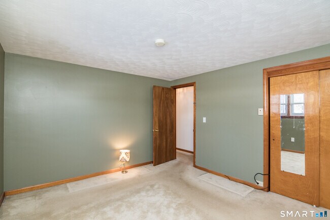 Building Photo - 17 Howard St