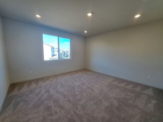 Building Photo - Beautiful, Almost New Home in Monte Verde ...