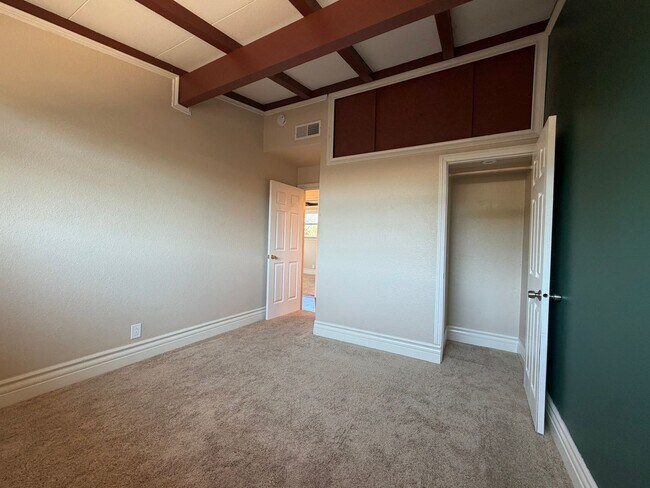 Building Photo - 3809 Sunnyvale Ave