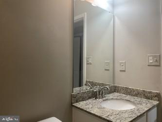 Building Photo - 1880 Thistle Ct