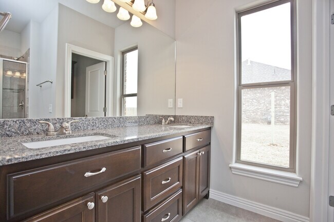 Building Photo - ***1004 Taylor Lane***