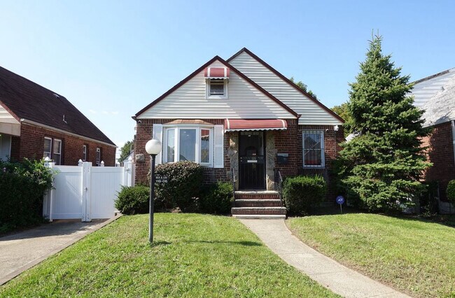 Primary Photo - 11906 229th St